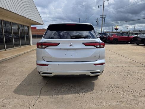 Used 2023 Mitsubishi Outlander SE FWD image 7