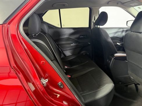 Used 2024 Nissan Kicks SV FWD image 31