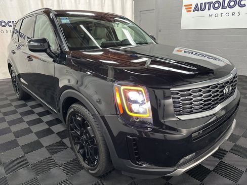Used 2022 Kia Telluride SX w/ SX Prestige Package image 3