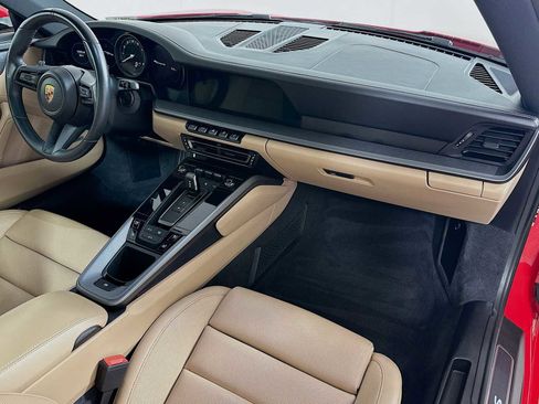 Certified 2022 Porsche 911 Carrera 4S image 28