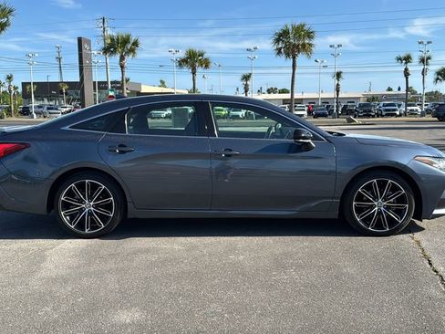 Used 2020 Toyota Avalon Touring w/ Advanced Safety Package image 7