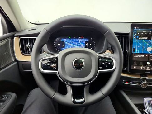 New 2026 Volvo XC60 B5 Ultra w/ Climate Package image 25