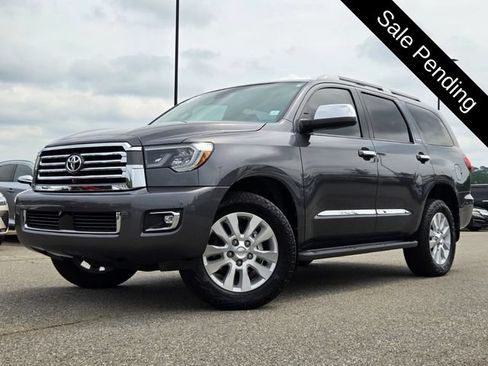 Used 2020 Toyota Sequoia Platinum RWD image 32