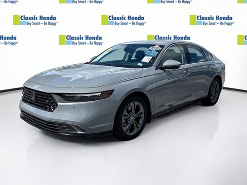 Certified 2024 Honda Accord EX-L image 3