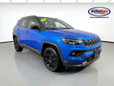 Used 2023 Jeep Compass Altitude w/ Sun and Sound Group image 1