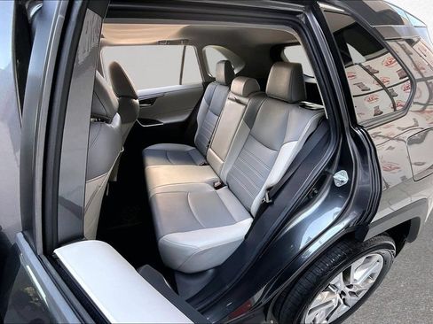 Certified 2020 Toyota RAV4 XLE Premium FWD image 24