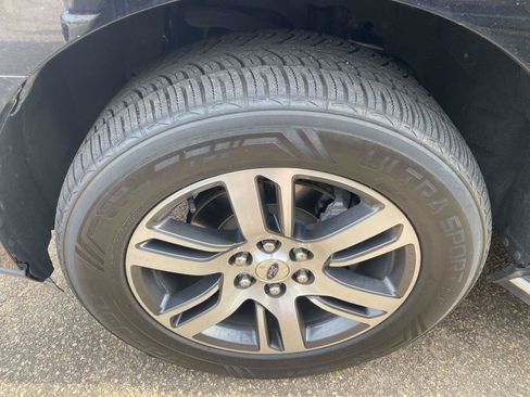 Used 2022 Ford Expedition Max Limited RWD image 4