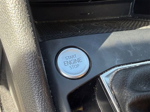 Used 2022 Volkswagen Taos SE image 17