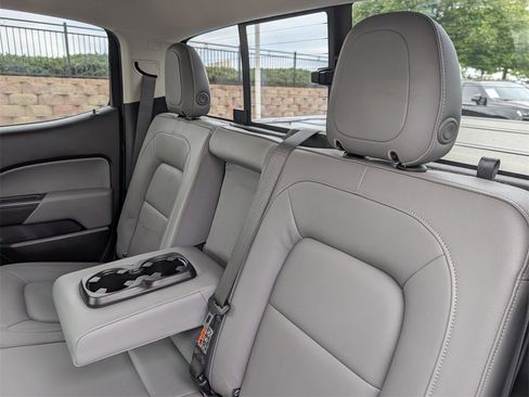 Used 2018 Chevrolet Colorado LT w/ Luxury Package, Chrome image 16