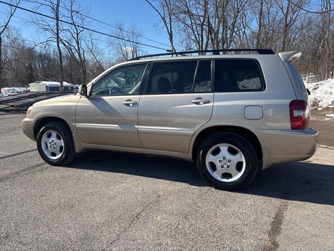 Used 2005 Toyota Highlander Limited image 17