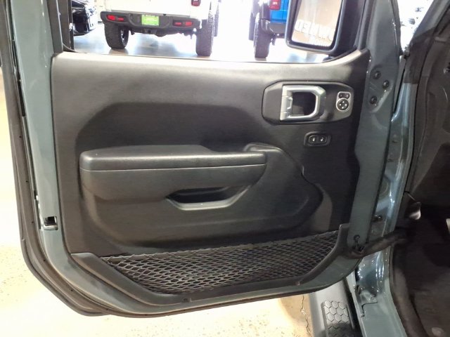 Used 2024 Jeep Wrangler Unlimited w/ Convenience Group AWD/4WD image 12