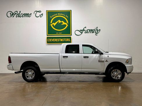 Used 2018 RAM 2500 Tradesman w/ Cold Weather Group AWD/4WD image 9