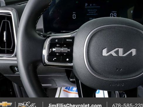 Used 2025 Kia Sorento S FWD image 9