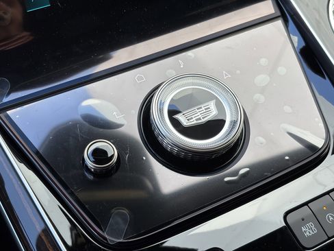 New 2026 Cadillac Escalade Luxury image 28