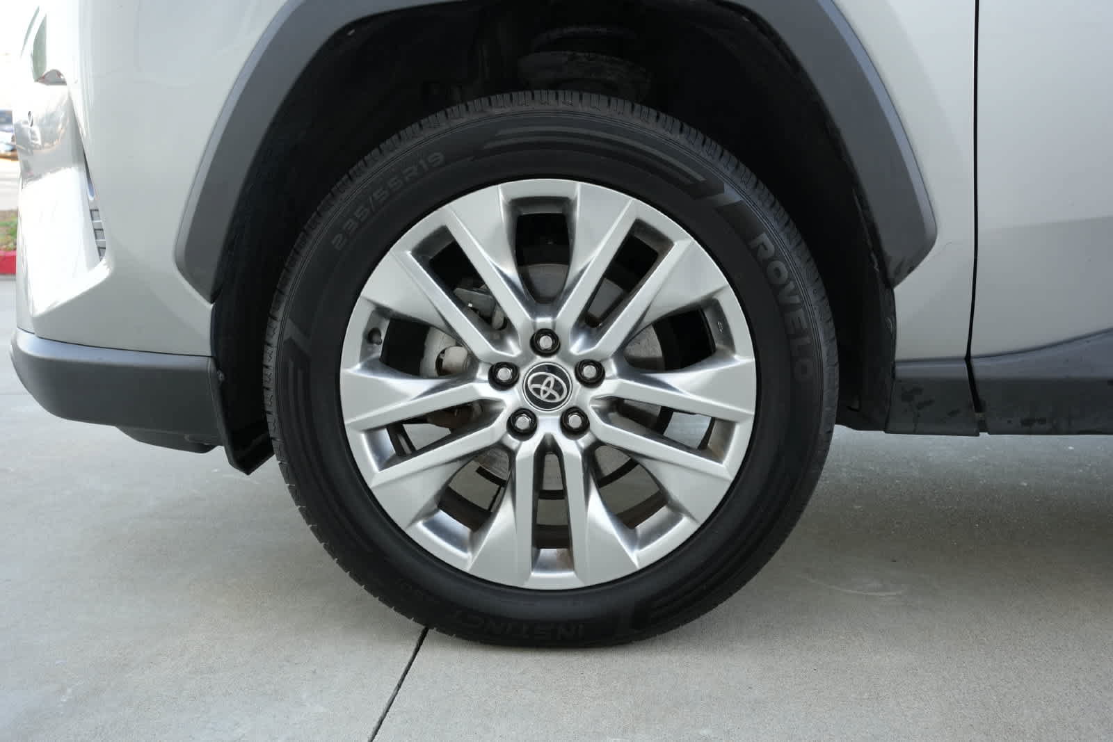 Used 2021 Toyota RAV4 XLE Premium FWD image 23
