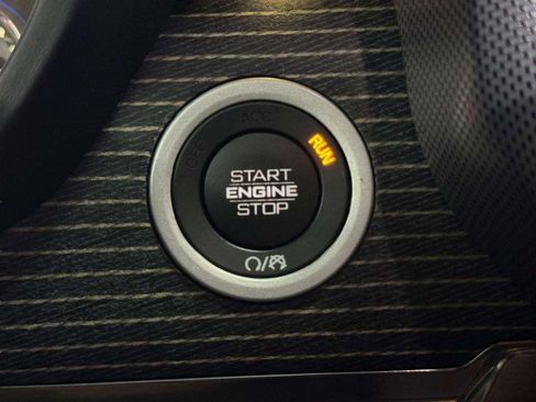 Used 2020 RAM 1500 Limited image 23