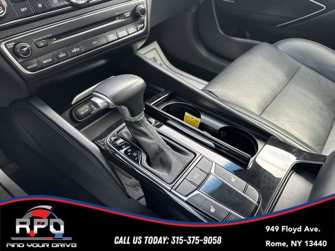 Used 2017 Kia Cadenza Premium w/ Luxury Package FWD image 20