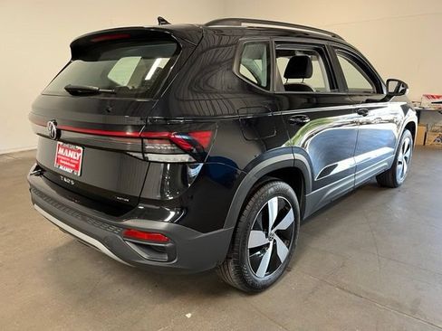 Used 2025 Volkswagen Taos S AWD/4WD image 3