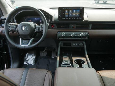 Used 2024 Honda Pilot Elite image 21