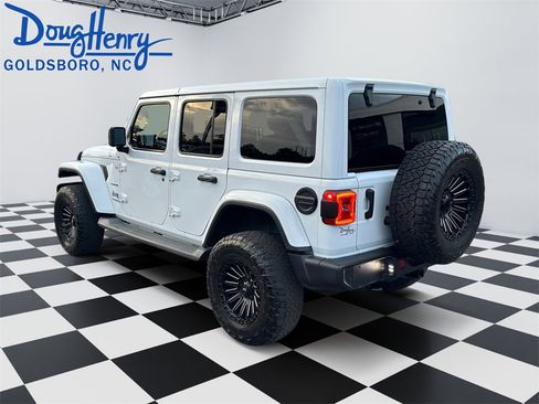 Used 2021 Jeep Wrangler Unlimited Sahara image 3