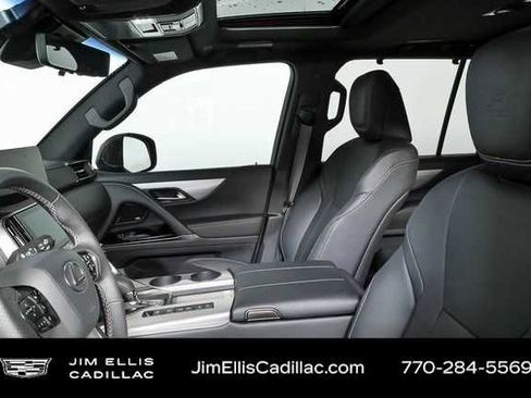 Used 2025 Lexus LX 700h F Sport AWD/4WD image 19