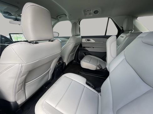 New 2026 Ford Explorer Active w/ Active Comfort Package AWD/4WD image 16