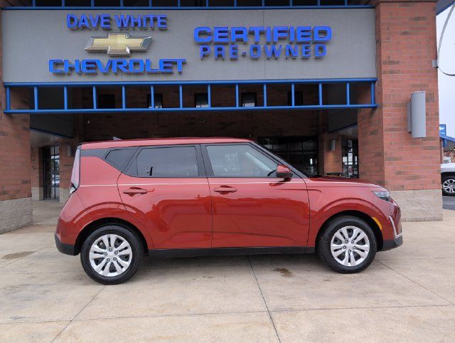 Used 2025 Kia Soul LX FWD image 8
