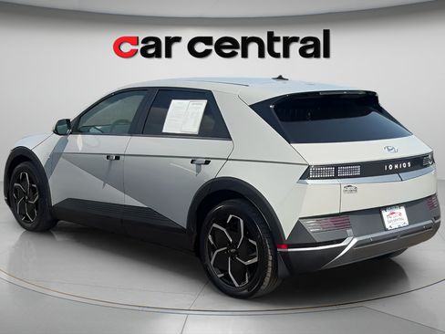 Used 2023 Hyundai Ioniq 5 SEL AWD/4WD image 3