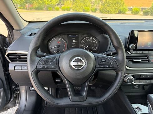 Certified 2024 Nissan Altima 2.5 SR FWD image 14