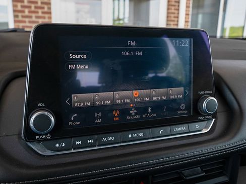 Used 2024 Nissan Rogue S image 11