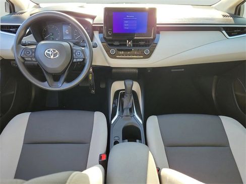 Used 2025 Toyota Corolla LE image 8