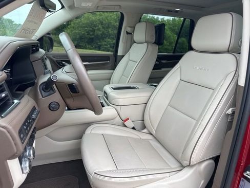 Used 2023 GMC Yukon Denali w/ Denali Reserve Package AWD/4WD image 10