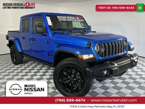 Used 2025 Jeep Gladiator Sport AWD/4WD image 1