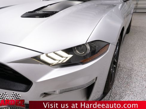 Used 2019 Ford Mustang Premium RWD image 12