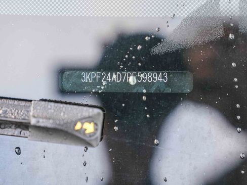 Used 2023 Kia Forte LXS image 32