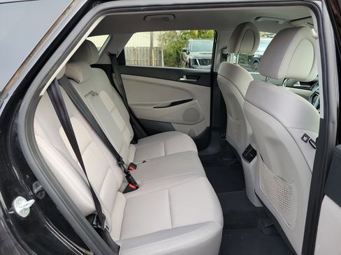 Used 2018 Hyundai Tucson Sport image 12