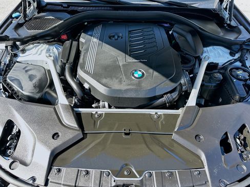 Certified 2023 BMW 540i w/ Premium Package image 34