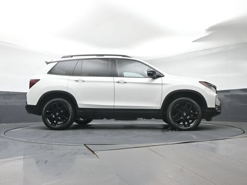 Certified 2024 Honda Passport Black Edition image 34