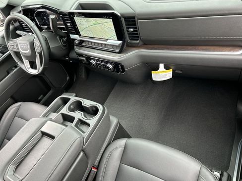 Used 2026 GMC Sierra 1500 SLT AWD/4WD image 28