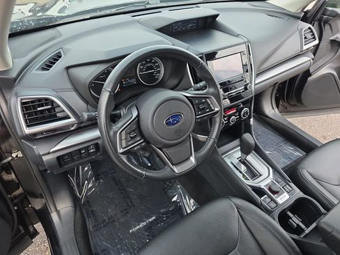 Used 2019 Subaru Forester Premium AWD/4WD image 16
