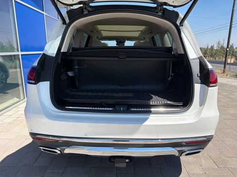 Used 2021 Mercedes-Benz GLS 450 4MATIC image 9