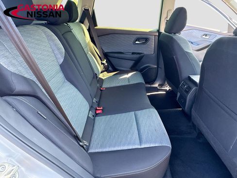 Used 2023 Nissan Rogue SV image 33