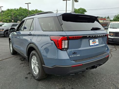 New 2026 Ford Explorer Active AWD/4WD image 3
