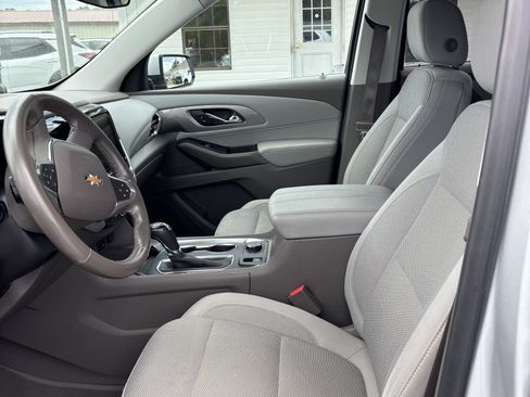 Used 2019 Chevrolet Traverse LT FWD image 6
