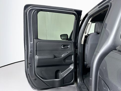Used 2024 Nissan Frontier SV w/ SV Convenience Package image 25