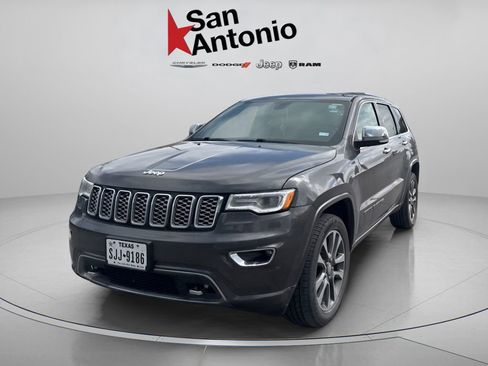 Used 2017 Jeep Grand Cherokee Overland AWD/4WD image 7