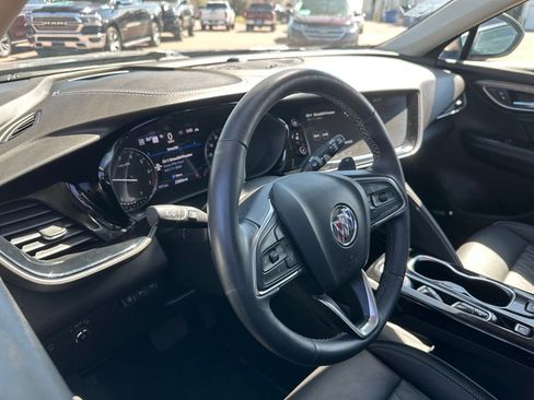 Used 2023 Buick Envision Avenir image 2