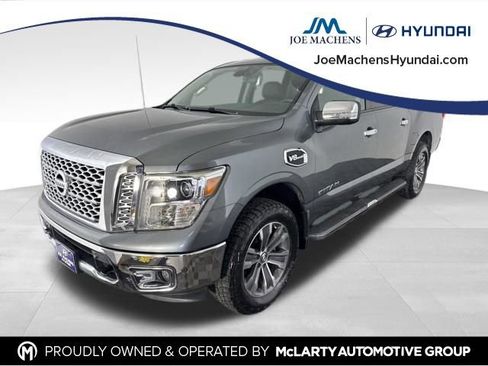 Used 2017 Nissan Titan SL AWD/4WD image 4