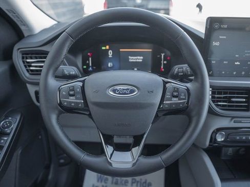 New 2026 Ford Escape SE w/ Class II Trailer Tow Package FWD image 40