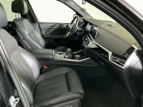 Used 2019 BMW X5 xDrive50i w/ Executive Package AWD/4WD image 30